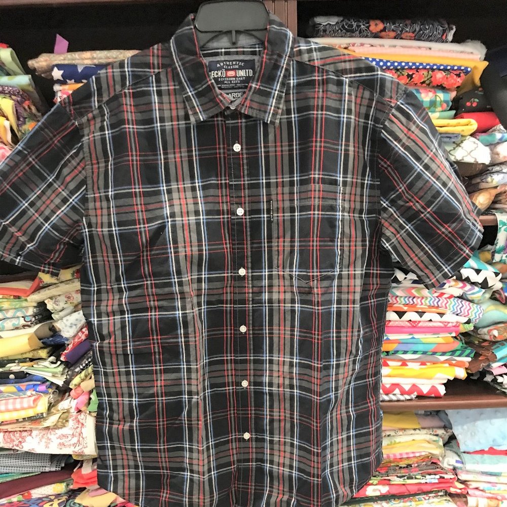 AUTHENTIC CLASSIC ECKO UNLTD. SHORT SLEEVE SHIRT.